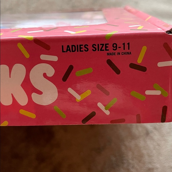 •DONUT SOCKS• 6-Pair Novelty Crew Socks Donut-Themed (with sprinkles!) >> NIB - Picture 7 of 9